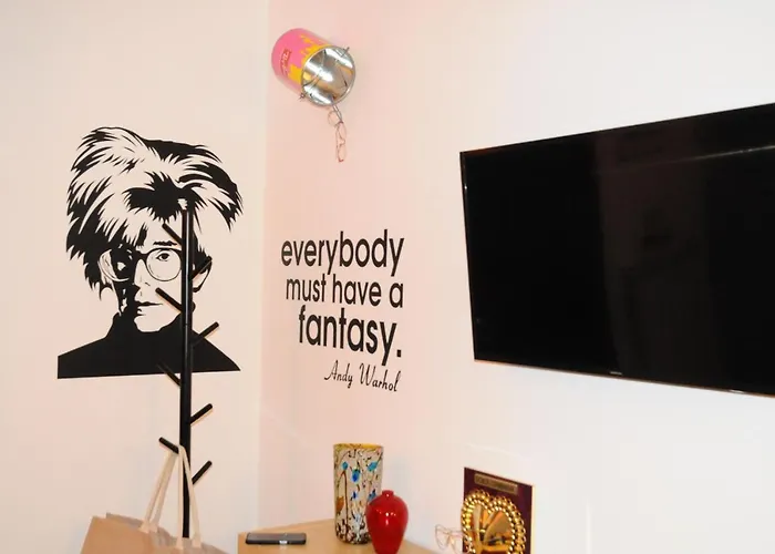 Apartment Art 1 *